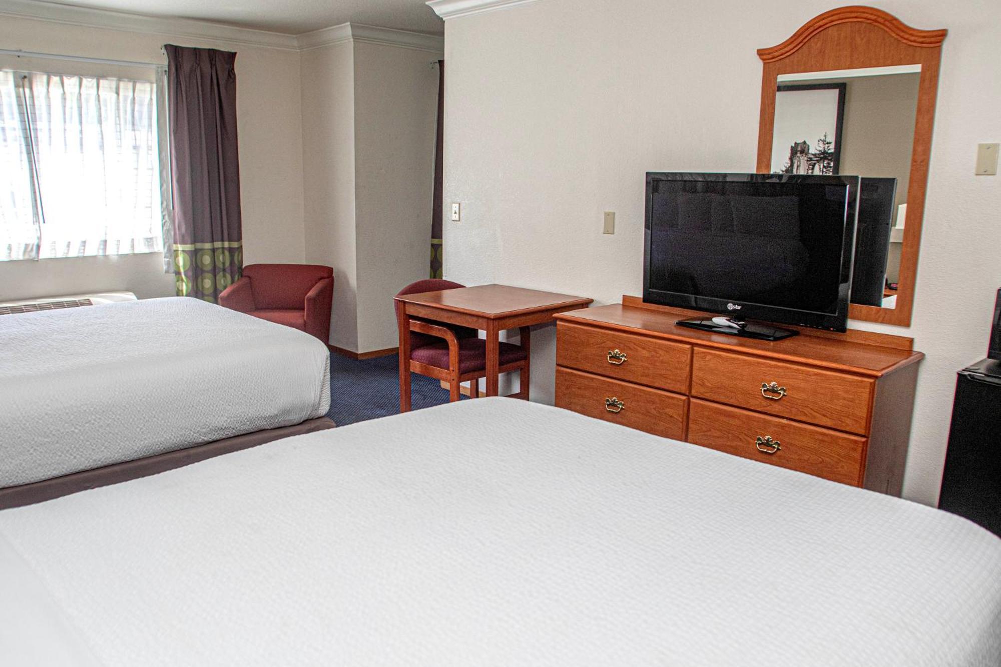 Creekside Inn & Suites Уилиц Екстериор снимка